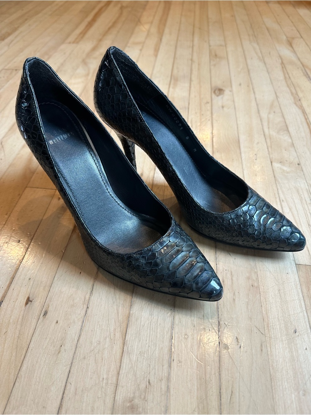 Stuart Weitzman Dark Green Glossy Reptile- Embossed Leather Pointed Toe Heels